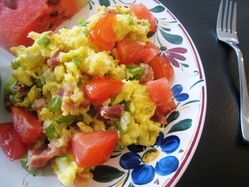 Basque Eggs with Ham, Tomatoes and Bell Peppers